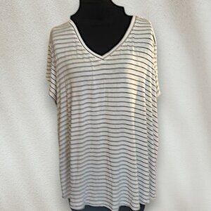 Arizona Jean Company White and Black Striped V Neck T Shirt Size XXL